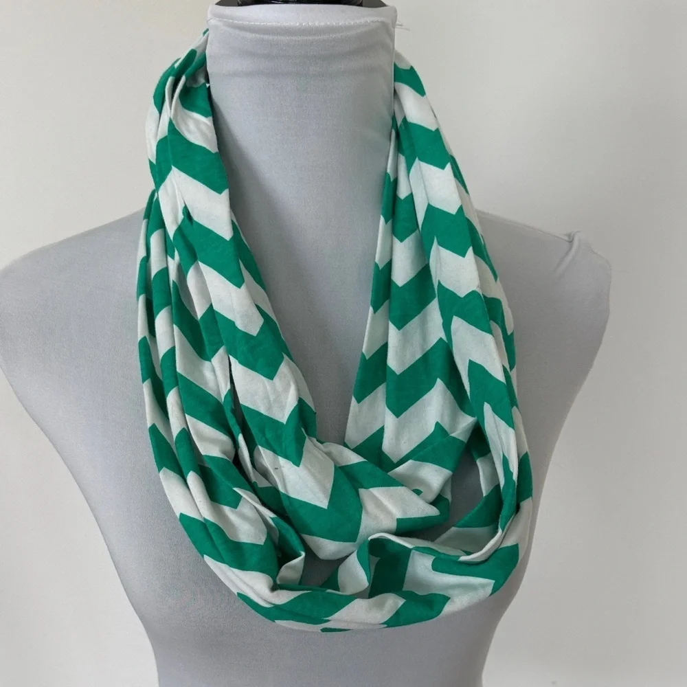 Green and White Chevron Infinity Scarf‎